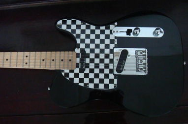 求秒 出售9.5新SQ TELE 小小DIY 全新WARWICK 超級附加系列吉他包 也適合裝大肚琴